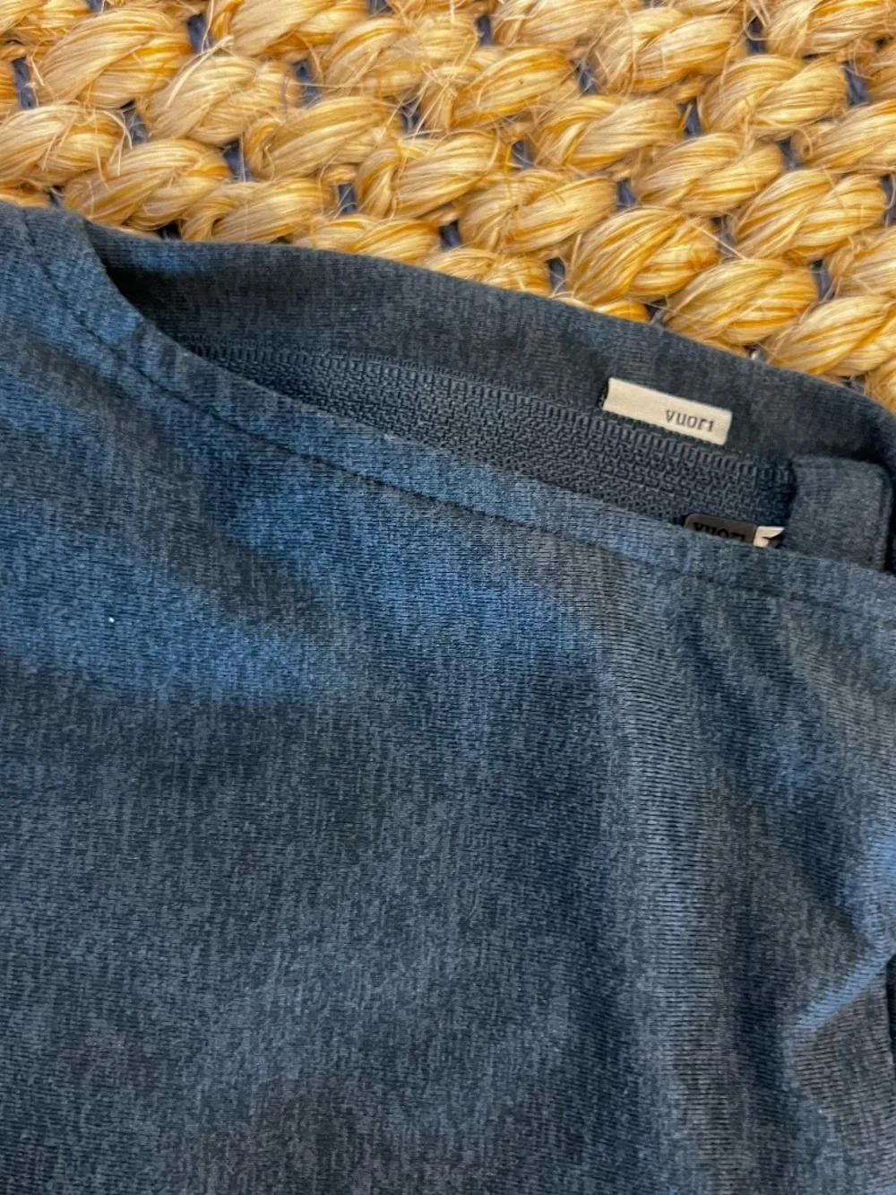 Vuori halo performance Shorts Women's Dreamknit in Teal SZ XS super soft, runnin